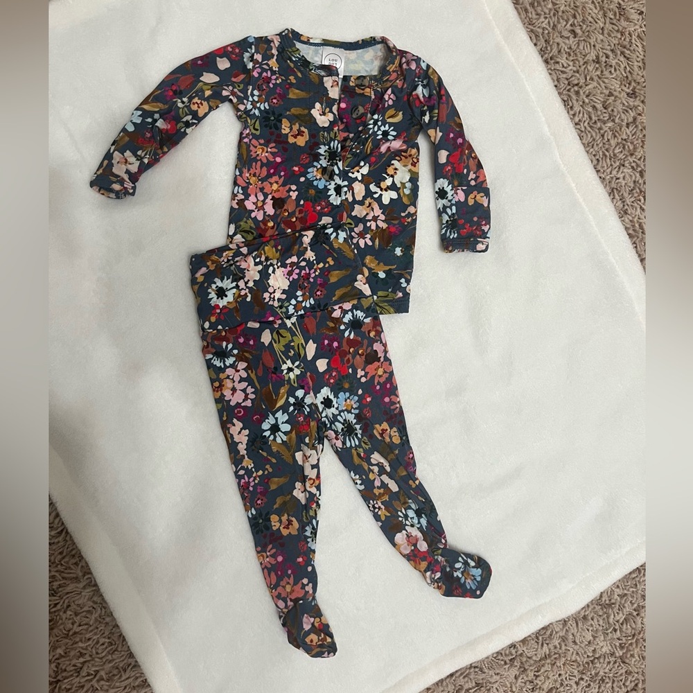 Lou Lou & Company 2 piece newborn set